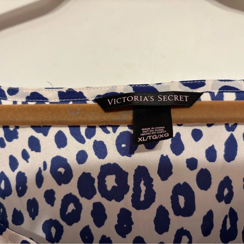 Victoria's Secret Blue & White Leopard Print Coverup - Picture 2 of 3